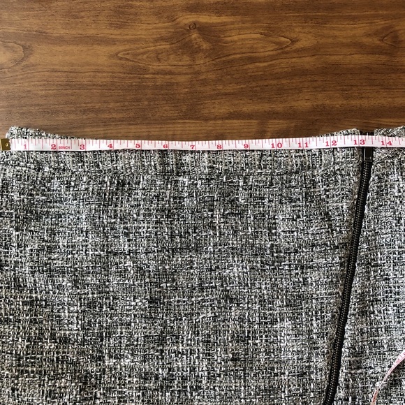 Banana Republic asymmetrical tweed skirt - Picture 10 of 11